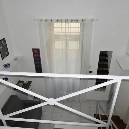 A 10 Minuti A Piedi Dal Museo Egizio E Dai Musei Reali, Su Due Livelli 