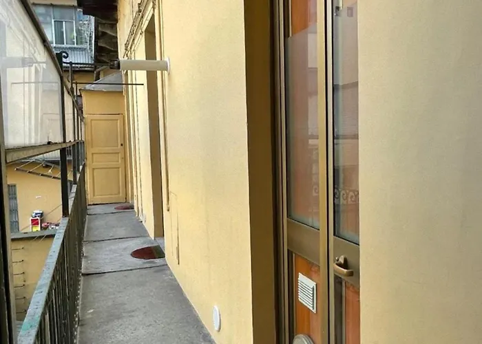 A 10 Minuti A Piedi Dal Museo Egizio E Dai Musei Reali, Su Due Livelli 